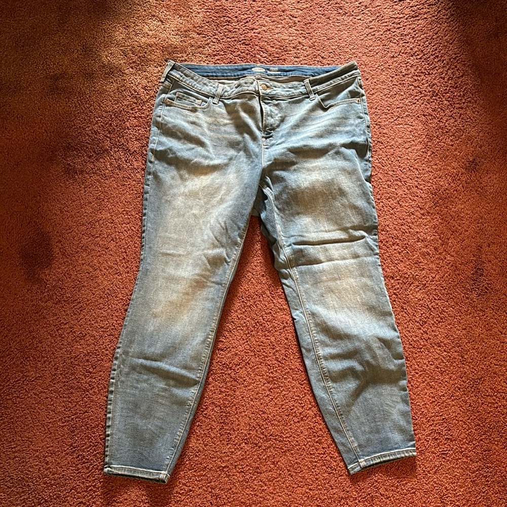 Women’s Old Navy Rockstar jeans